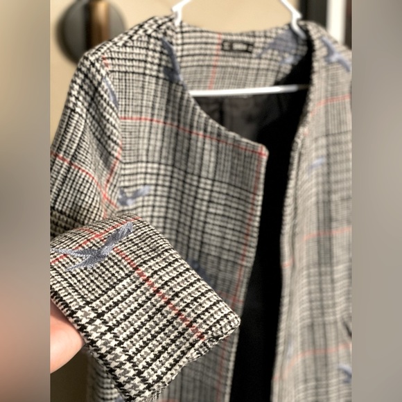 NEW Bird Embroidered Coat - Picture 16 of 16